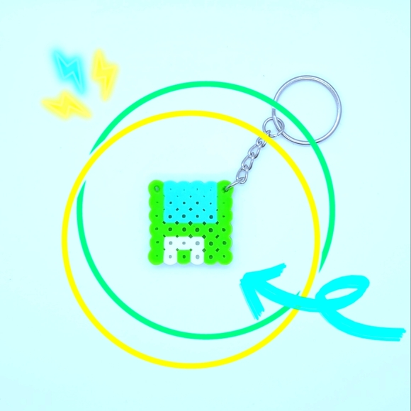 Retro Computer Floppy Disk Keychain - Picture 2 of 3